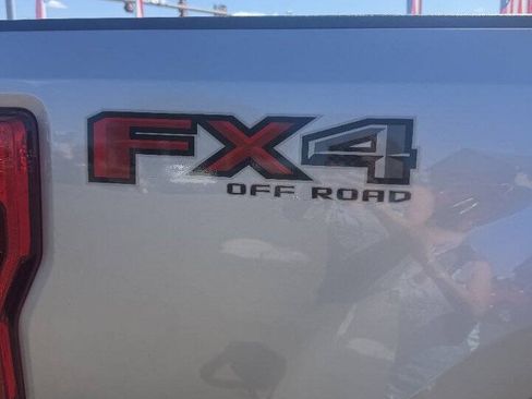Used 2022 Ford F250 XLT w/ XLT Premium Package AWD/4WD image 6