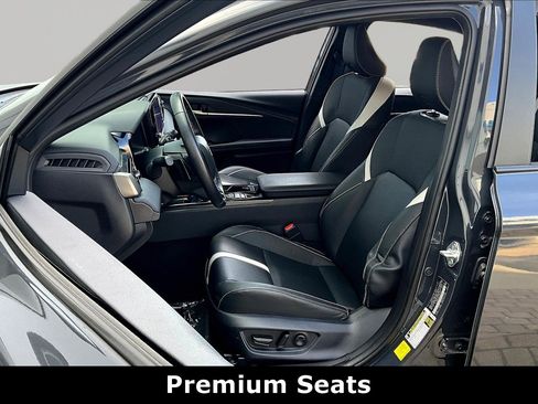 Used 2025 Toyota Camry SE image 20