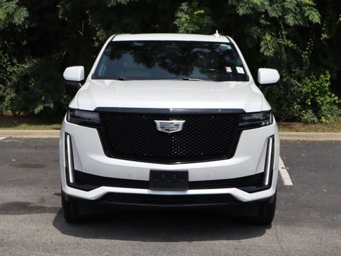 Used 2022 Cadillac Escalade ESV Sport w/ Touring Package AWD/4WD image 10