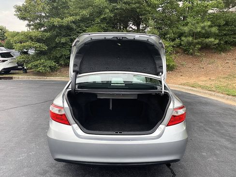 Used 2015 Toyota Camry LE FWD image 22