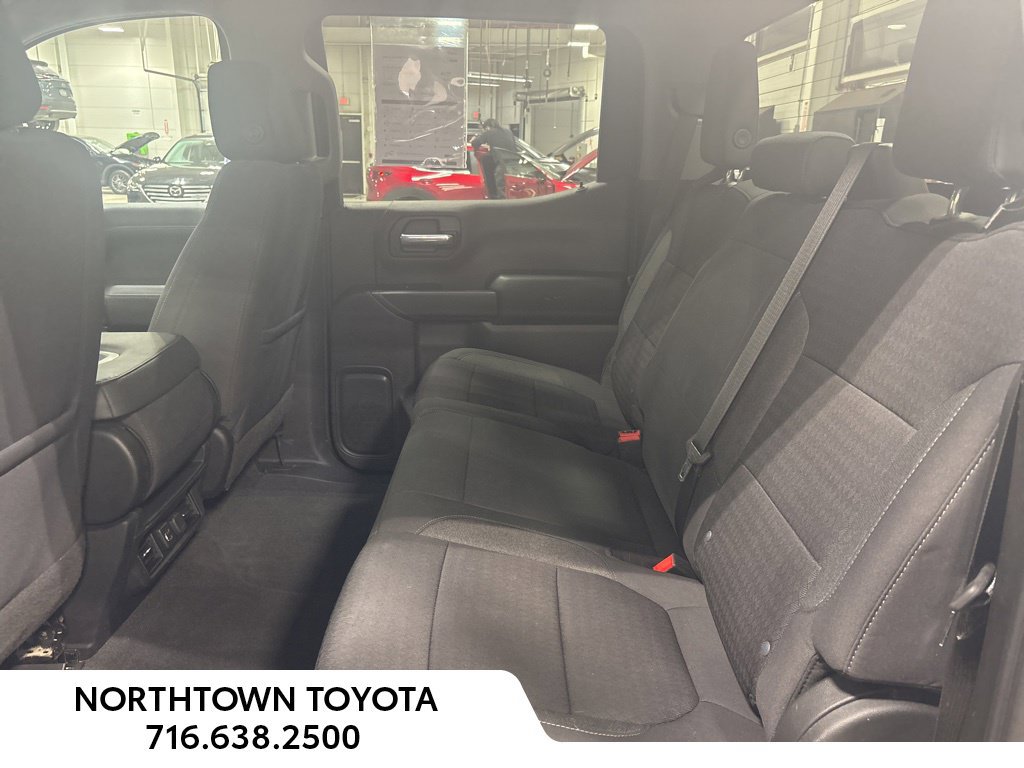 Used 2021 Chevrolet Silverado 1500 LT AWD/4WD image 15