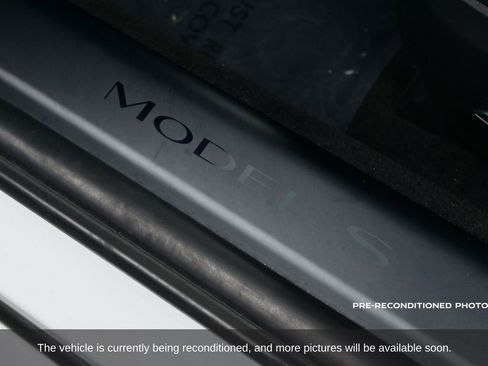 Used 2022 Tesla Model S image 14