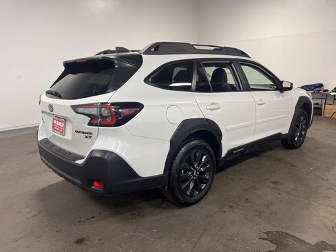 Used 2025 Subaru Outback Onyx Edition XT image 3