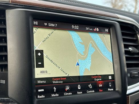 Used 2018 RAM 1500 Laramie w/ Convenience Group image 17