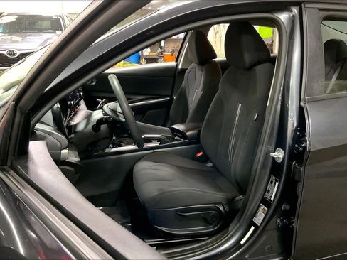 Used 2021 Hyundai Elantra SEL image 7