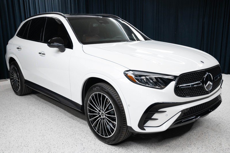 New 2027 Mercedes-Benz GLC 300 4MATIC image 3