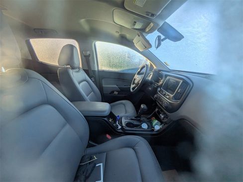 Used 2019 Chevrolet Colorado W/T image 9