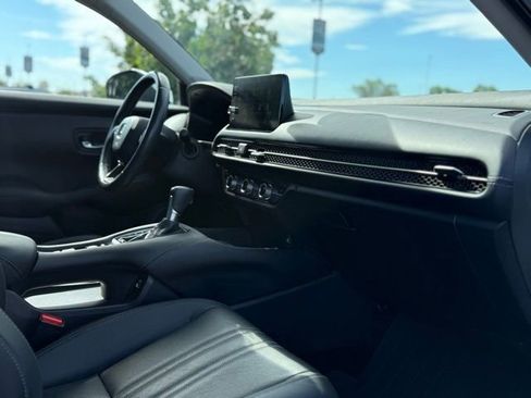 Used 2023 Honda HR-V EX-L image 13