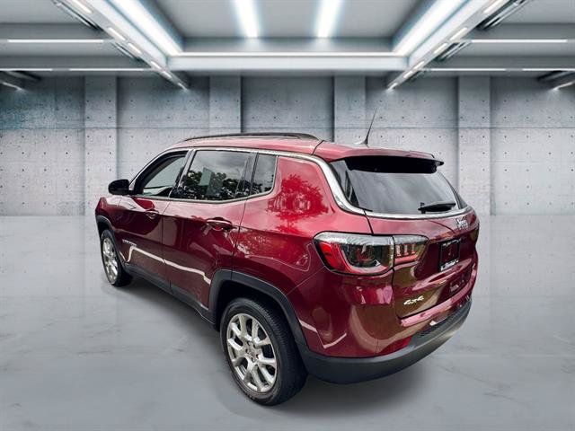 Used 2022 Jeep Compass Latitude AWD/4WD image 4