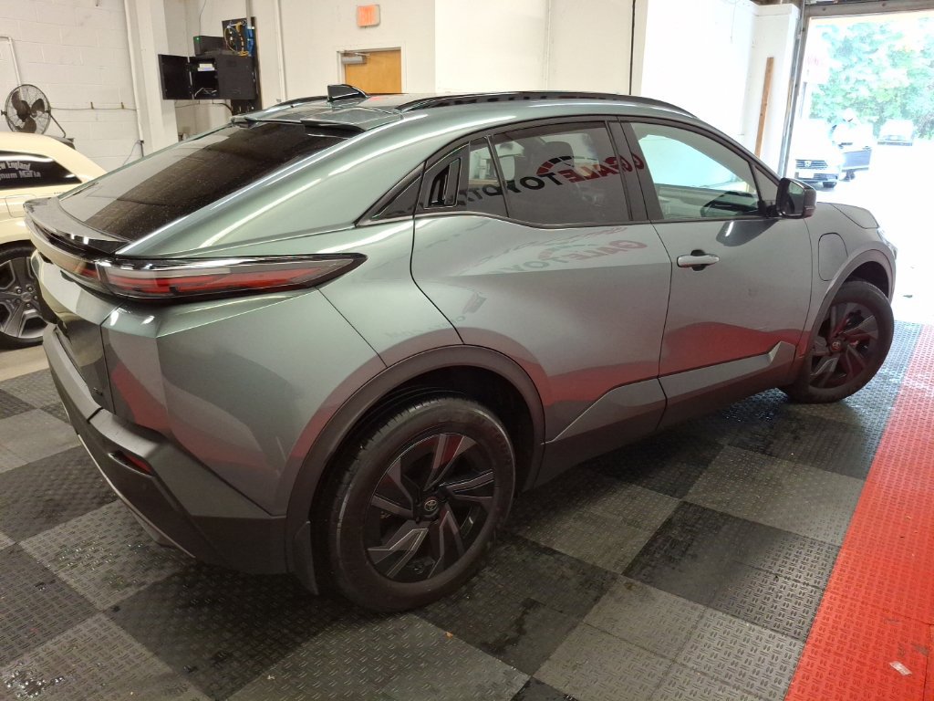 Used 2026 Toyota C-HR AWD/4WD image 11
