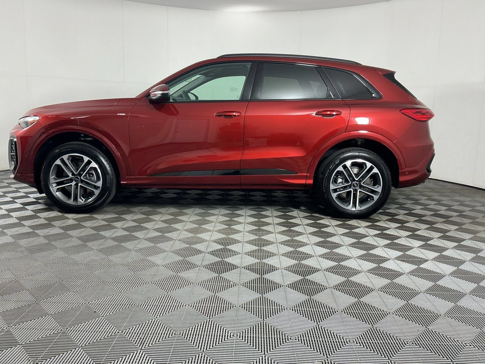 New 2026 Audi Q5 2.0T AWD/4WD image 4