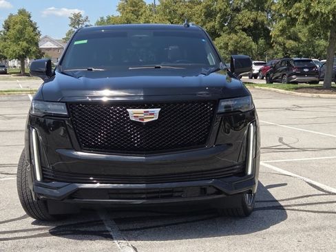 Used 2021 Cadillac Escalade Sport Platinum AWD/4WD image 9