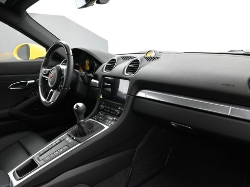 Used 2025 Porsche 718 Cayman image 12