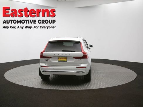 Used 2023 Volvo XC60 B5 Plus image 35