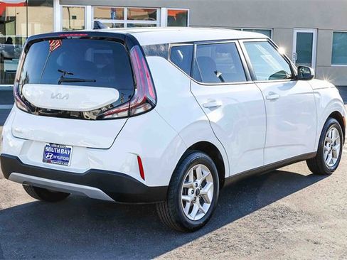 Used 2024 Kia Soul LX w/ Option Group 015 image 6