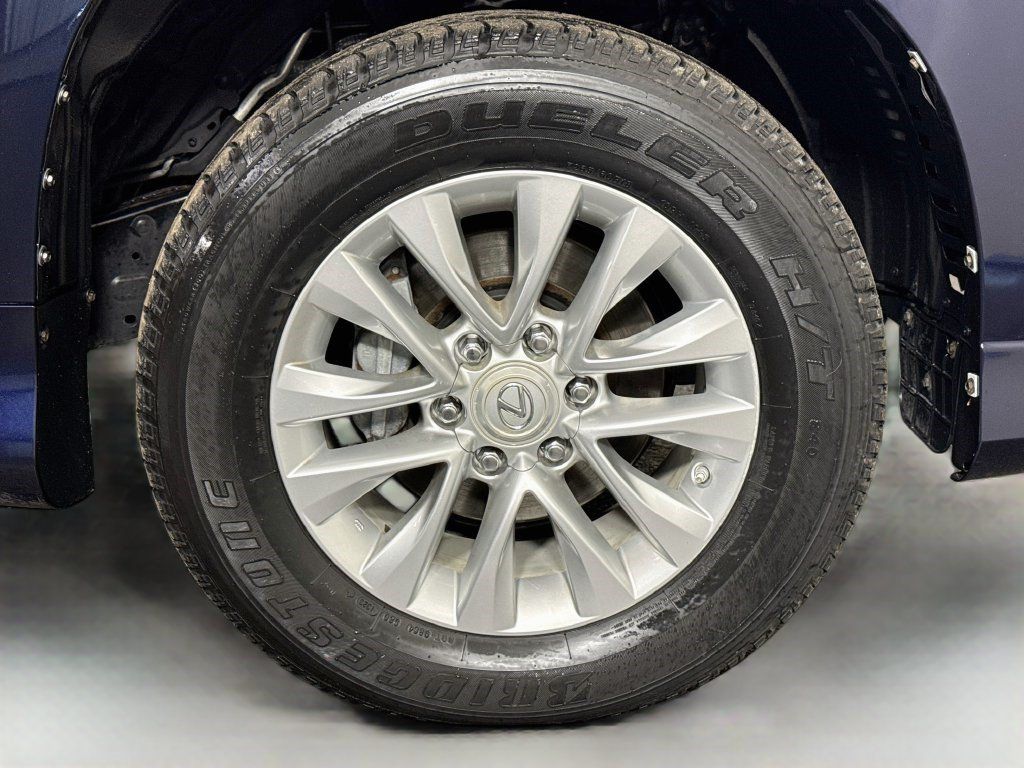 Used 2019 Lexus GX 460 Premium w/ Premium Package AWD/4WD image 31