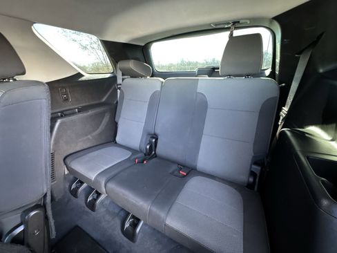 Used 2019 Chevrolet Traverse LS image 23