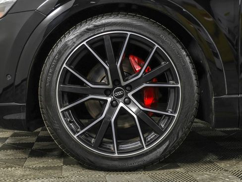 Used 2021 Audi Q8 Prestige w/ Prestige Package image 27