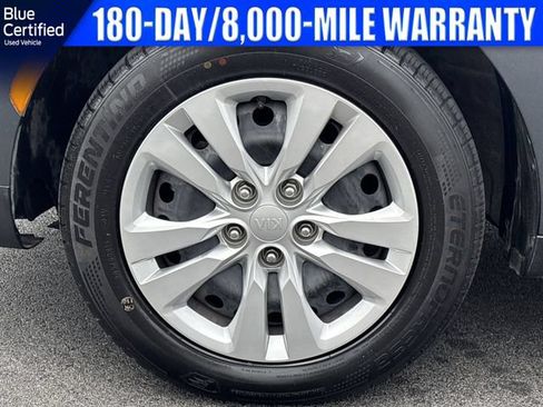Used 2020 Kia Soul LX FWD image 19