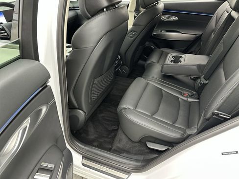 Certified 2026 Genesis GV70 2.5T Select image 23