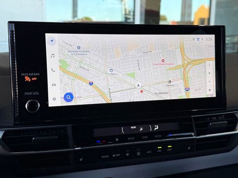 Used 2025 Toyota Sienna XLE w/ XLE Plus Package image 30