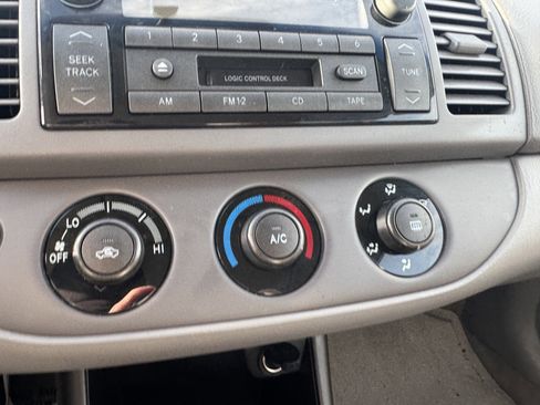Used 2003 Toyota Camry LE image 26