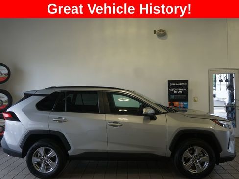 Certified 2025 Toyota RAV4 XLE AWD/4WD image 2