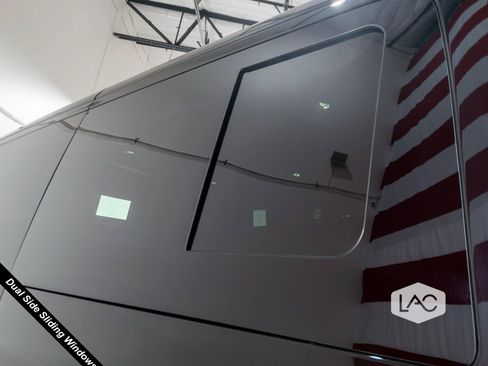 Used 2025 Mercedes-Benz Sprinter 2500 image 9