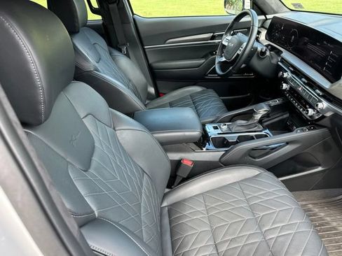 Certified 2025 Kia Telluride SX Prestige X-Line AWD/4WD image 12