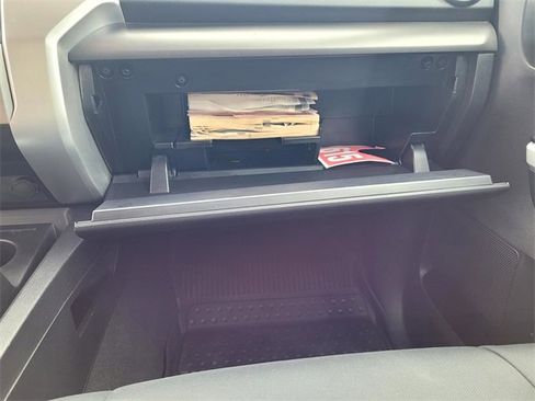 Used 2018 Toyota Tundra SR5 w/ SR5 Upgrade Package image 19