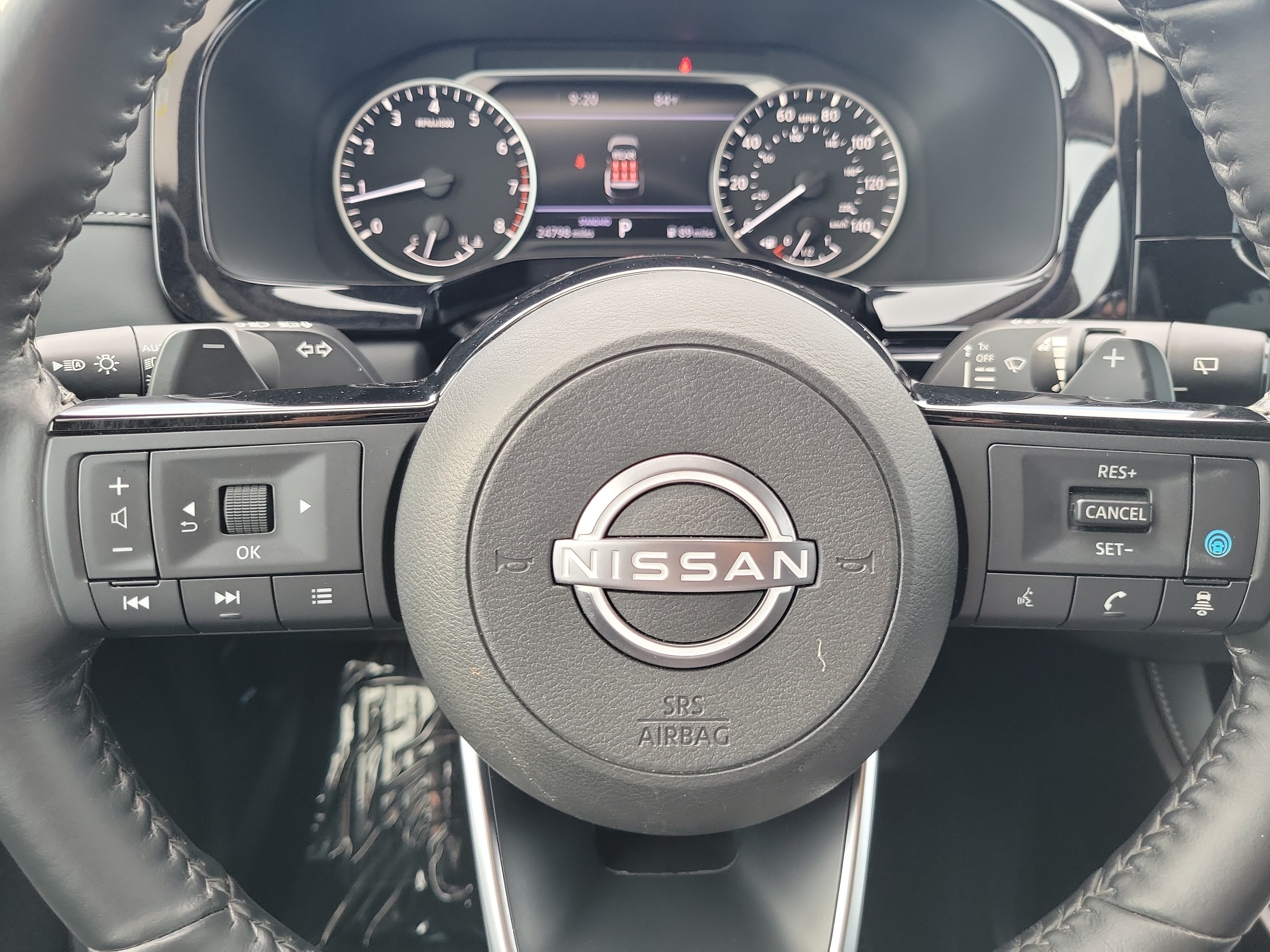 Used 2024 Nissan Pathfinder SL w/ Black Appearance Package FWD image 22