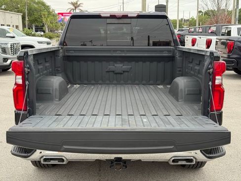 Used 2022 Chevrolet Silverado 1500 LTZ w/ Technology Package AWD/4WD image 12