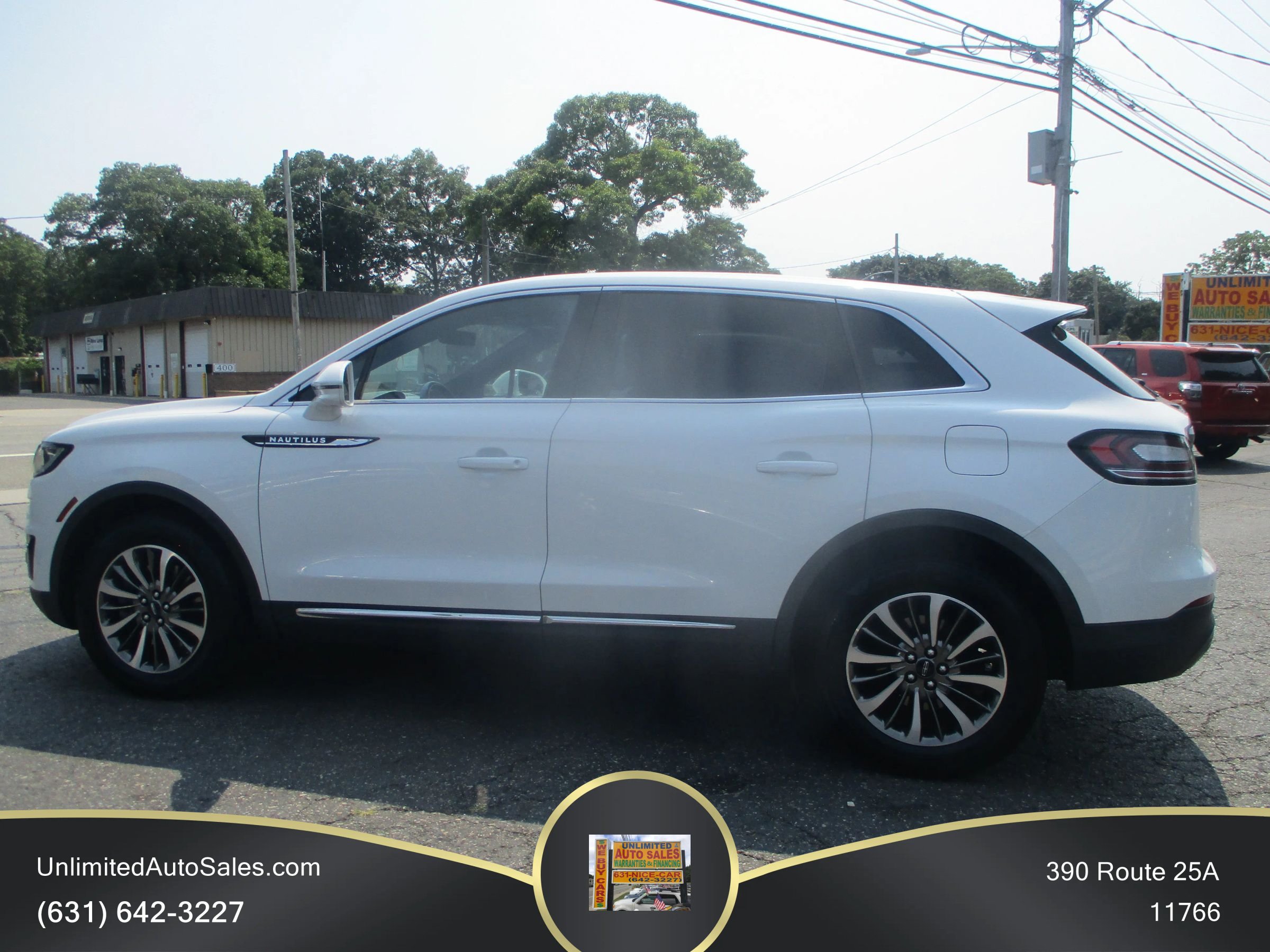Used 2020 Lincoln Nautilus Premier w/ Equipment Group 101A AWD/4WD image 3