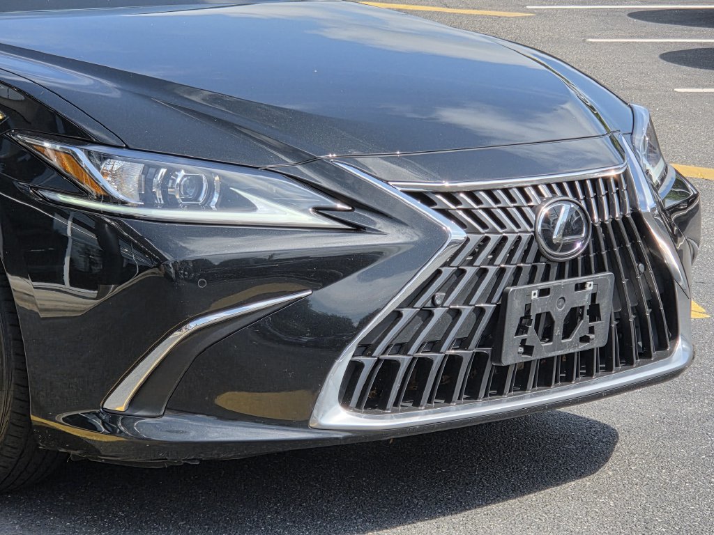Used 2023 Lexus ES 350 w/ Premium Package FWD image 12