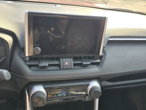 Certified 2024 Toyota RAV4 LE image 20