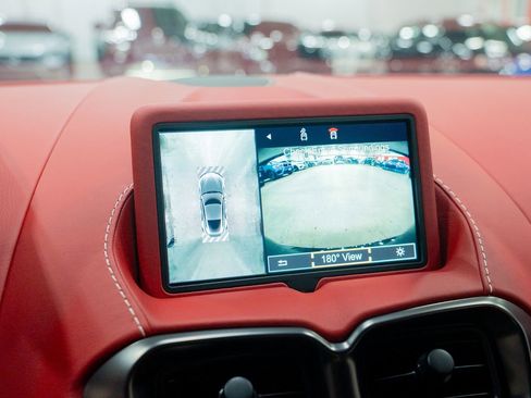 Used 2019 Aston Martin V8 Vantage Coupe image 42