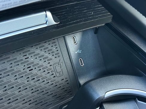 Used 2026 Mercedes-Benz GLS 580 4MATIC image 28