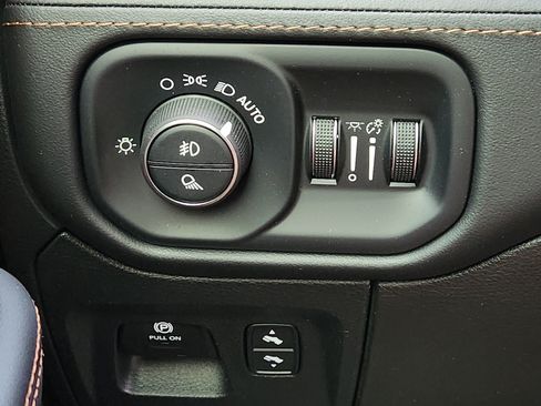 Used 2024 RAM 1500 Limited AWD/4WD image 25