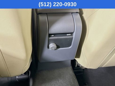 Used 2018 Volvo V60 T5 Dynamic w/ Vision Package image 31