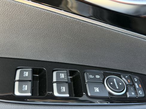 Certified 2020 Kia Sorento SX image 19