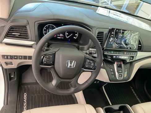 New 2026 Honda Odyssey EX-L image 8