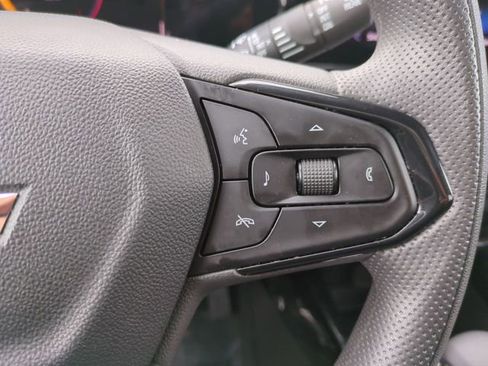 Certified 2025 Chevrolet Trax LT image 28