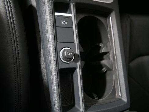 Used 2024 Audi Q3 2.0T Premium image 29