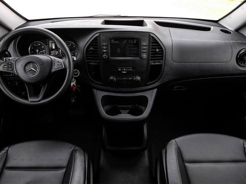 Used 2023 Mercedes-Benz Metris image 10
