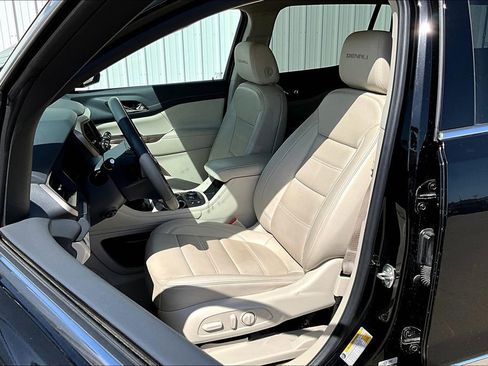 Used 2023 GMC Acadia Denali image 33