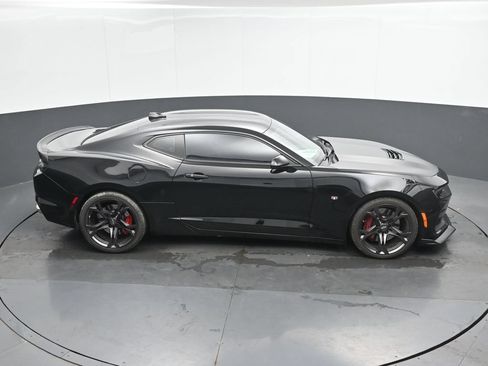 Used 2022 Chevrolet Camaro SS RWD image 35