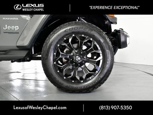 Used 2020 Jeep Wrangler Unlimited Sahara image 5