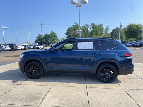 Used 2023 Volkswagen Atlas SE w/ Panoramic Sunroof Package FWD image 11