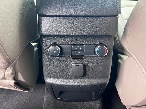 Used 2018 Ford Explorer FWD image 28