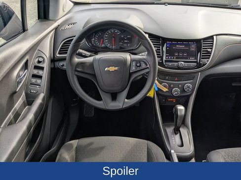 Used 2020 Chevrolet Trax LS image 17
